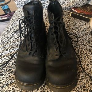 Dr. Marten Airwair Boots